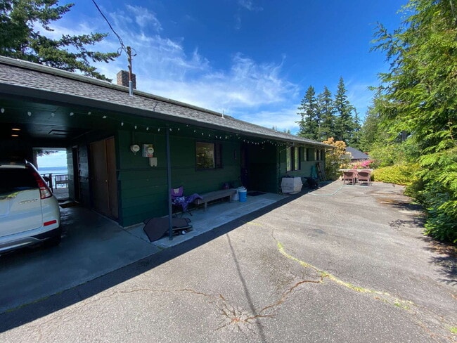property at 224 Highland Dr