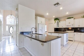 4905 Lake Cecile Dr in Kissimmee, FL - Building Photo - Building Photo