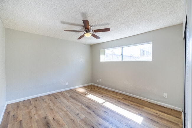 Laurel Village Apartments in North Hollywood, CA - Building Photo - Building Photo