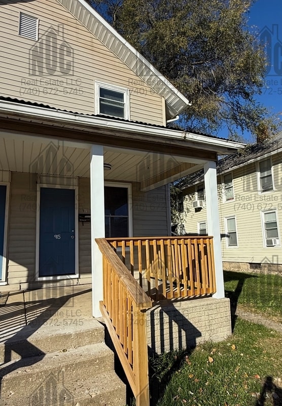 property at 915-915 Pierce Ave