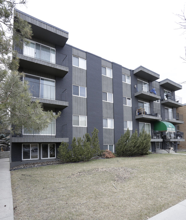 Melrose Place in Calgary, AB - Building Photo - Primary Photo