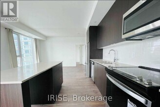 55 Duke St W in Kitchener, ON - Building Photo - Building Photo