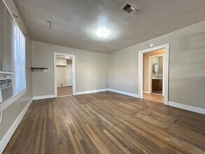 1906 24th St in Lubbock, TX - Building Photo - Building Photo