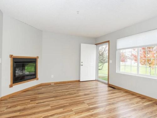 13126 Murdock Terrace in Eden Prairie, MN - Building Photo