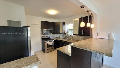 200 S Shore Dr in Miami Beach, FL - Building Photo - Building Photo