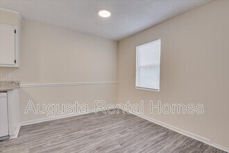 2571 1/2 Tobacco Rd in Hephzibah, GA - Building Photo - Building Photo