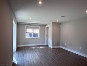 726-728 West End Ave in Cliffside Park, NJ - Building Photo - Building Photo