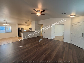 8014 Nautilus Dr in Tucson, AZ - Building Photo - Building Photo