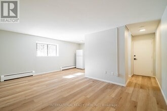 77 East St in St Thomas, ON - Building Photo - Building Photo