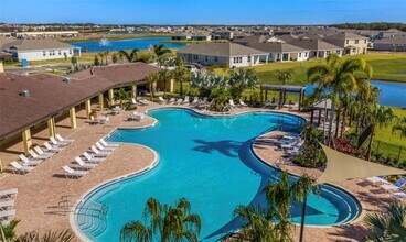 17223 Reserva Dr in Bradenton, FL - Building Photo - Building Photo