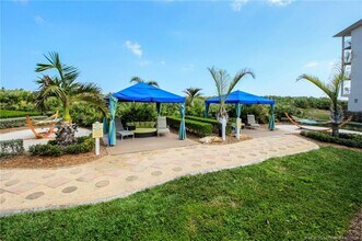 310 Golfview Cir in Stuart, FL - Foto de edificio - Building Photo