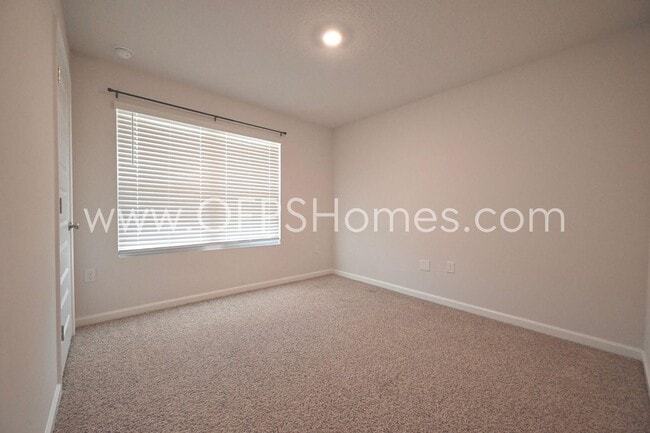 4664 Honor Guard Wy in Crestview, FL - Building Photo - Building Photo