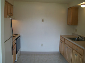 North Spruce Apartments in Batavia, NY - Building Photo - Building Photo