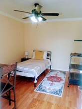 2403 W Verdugo Ave in Burbank, CA - Building Photo - Building Photo