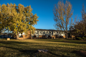 Autumn Lake in Loveland, CO - Building Photo - Building Photo