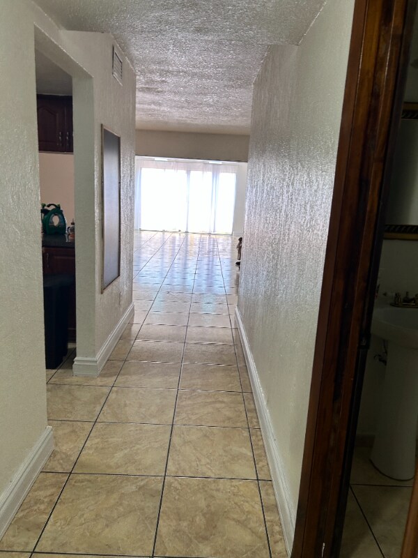 6955 W 2nd Ln in Hialeah, FL - Building Photo - Building Photo