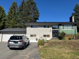 21633 Donovan Av in Maple Ridge, BC - Building Photo