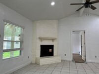 23819 Lestergate Dr in Spring, TX - Foto de edificio - Building Photo