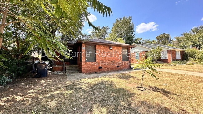 property at 6413 N Ross Ave