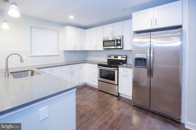 1228-32 W College Ave in Philadelphia, PA - Building Photo - Building Photo