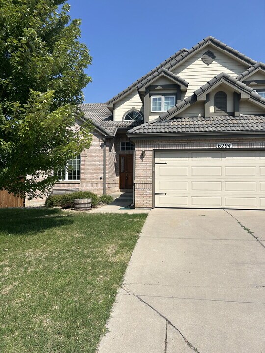 6294 S Boston Ct in Englewood, CO - Building Photo