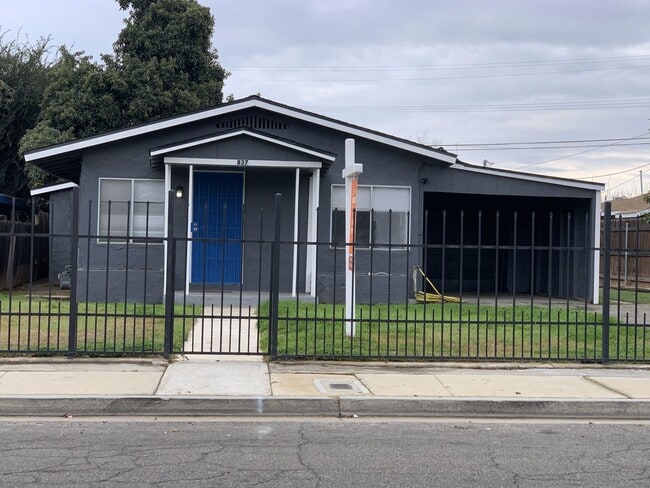 property at 837 E Evening Glow Ave