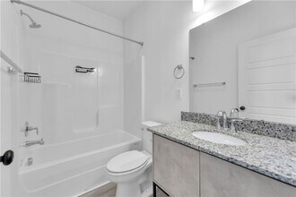 960 Illinois Ave in Bentonville, AR - Building Photo - Building Photo