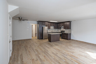 55+ Montauk Villas Senior in West Babylon, NY - Building Photo - Interior Photo