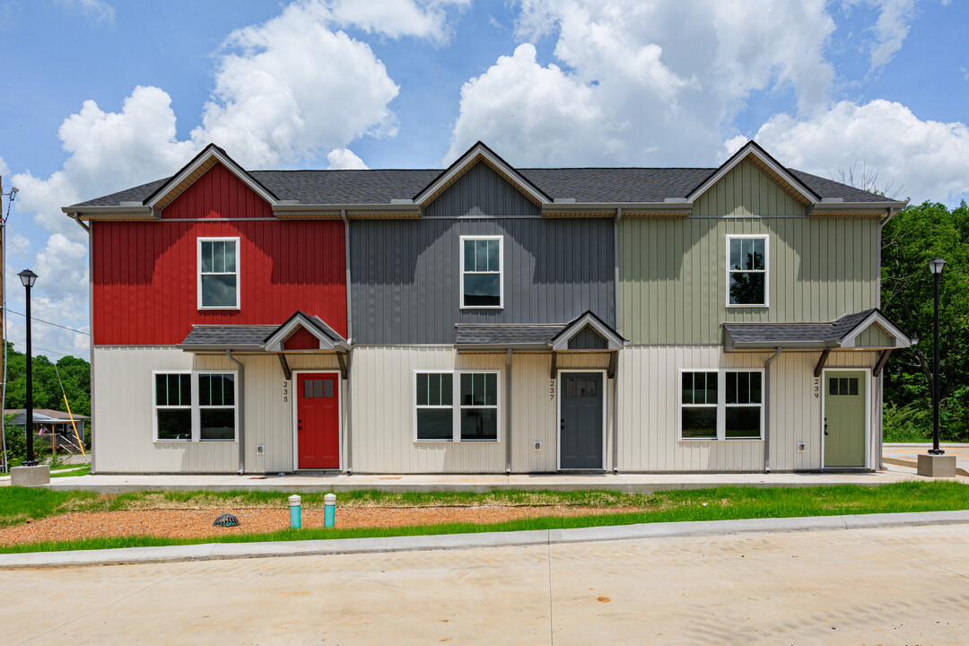 255 New Town Rd. in Watertown, TN - Building Photo