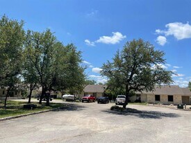 21107 Highland Lake Dr in Lago Vista, TX - Building Photo