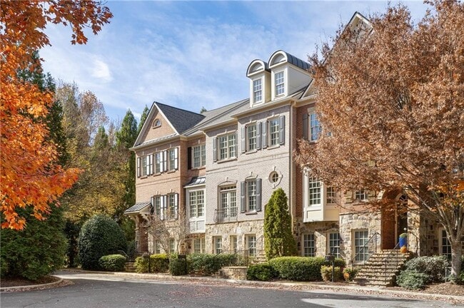 property at 638 Parkside Vlg Wy