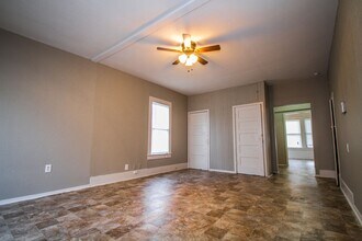 512 Cooper St in San Antonio, TX - Building Photo - Building Photo