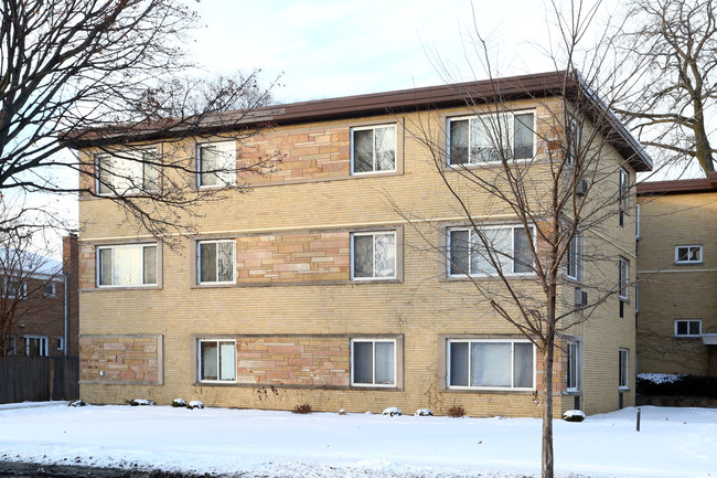 2001-2015 Howard St in Evanston, IL - Building Photo - Building Photo