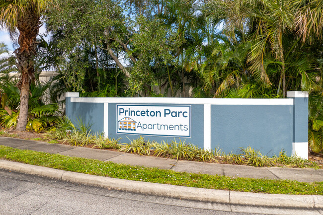 Princeton Parc in Melbourne, FL - Foto de edificio - Building Photo