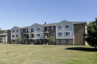 Tara Meadows in Somersworth, NH - Building Photo