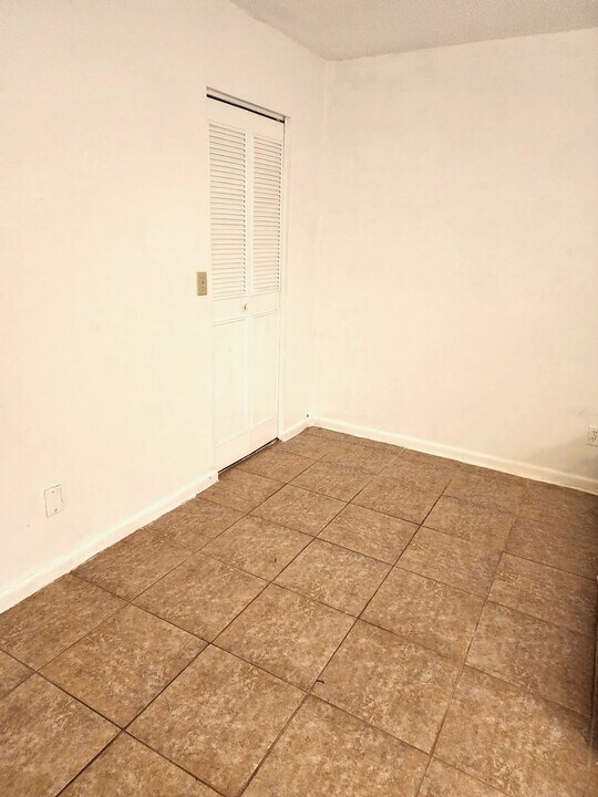 3001 NW 4th Ter, Unit 151 in Pompano Beach, FL - Building Photo