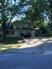 Elizabeth Court in Liberty, MO - Foto de edificio - Building Photo