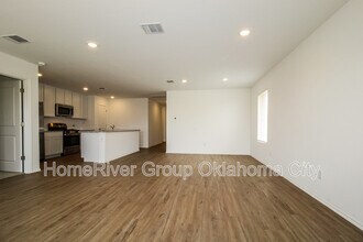 3740 Palmetto Blf Dr in Mustang, OK - Building Photo - Building Photo