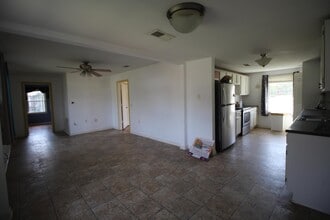 402 Prairieville St in Canton, TX - Building Photo - Building Photo