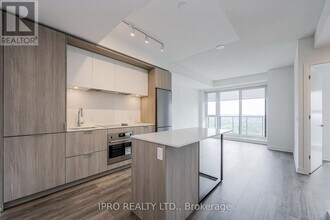 130-2130 River St in Toronto, ON - Building Photo - Building Photo
