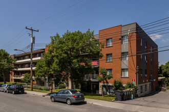 2785 De Darlington Pl in Montréal, QC - Building Photo - Building Photo