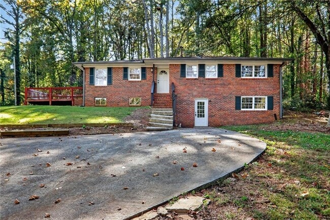 property at 2289 Addison Rd NE