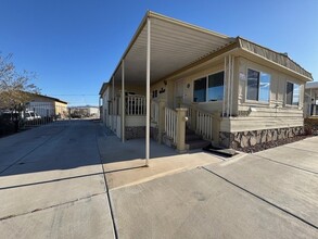 1682 Colina Dr in Bullhead City, AZ - Foto de edificio - Building Photo