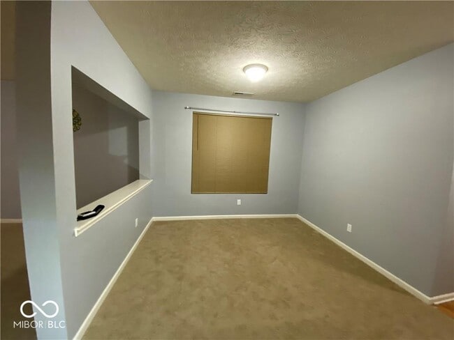 5221 Bombay Dr in Indianapolis, IN - Building Photo - Building Photo