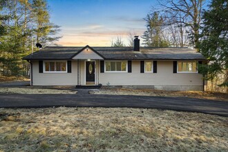 533 White Rd in Glen Spey, NY - Building Photo - Building Photo