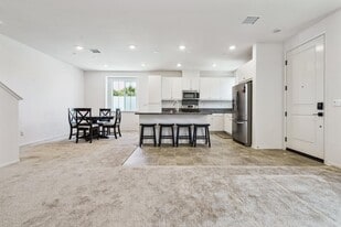 5584 Kate Way in Fontana, CA - Building Photo