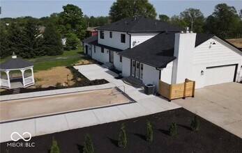 9230 E Southport Rd in Indianapolis, IN - Building Photo - Building Photo