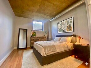 2301 Champlain St NW, Unit T-10 in Washington, DC - Foto de edificio - Building Photo