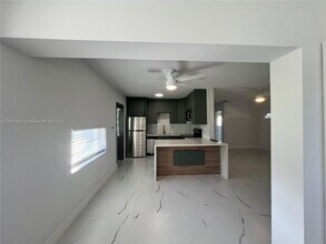 1301 Sylvania Blvd in West Miami, FL - Building Photo - Building Photo