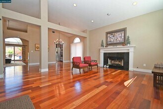 800 Beaver Creek Ct in San Ramon, CA - Building Photo - Building Photo